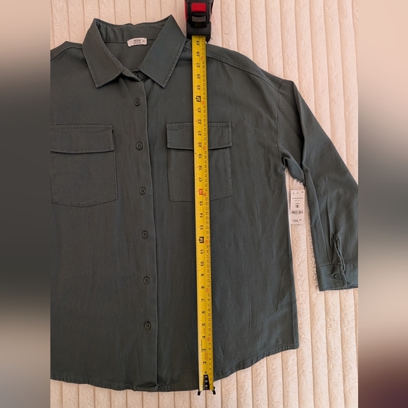 🩷 5/$25 - Ardene Dark Green Button-Up Shirt - Picture 5 of 6